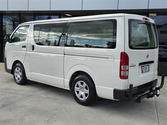 2018 Toyota Hiace - Thumbnail