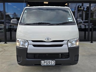 2018 Toyota Hiace - Thumbnail