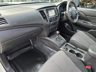 2021 Mitsubishi Triton - Thumbnail