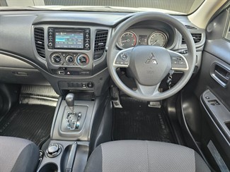 2021 Mitsubishi Triton - Thumbnail