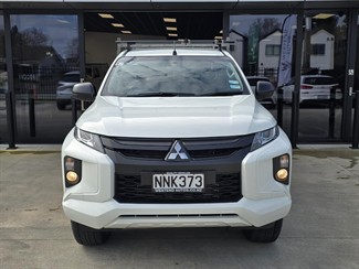 2021 Mitsubishi Triton - Thumbnail