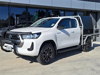 2023 Toyota Hilux - Thumbnail