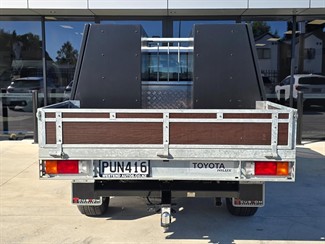 2023 Toyota Hilux - Thumbnail