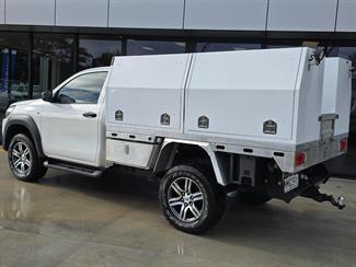 2019 Toyota Hilux - Thumbnail