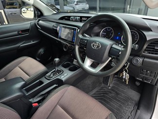 2017 Toyota Hilux - Thumbnail