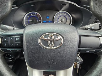 2017 Toyota Hilux - Thumbnail