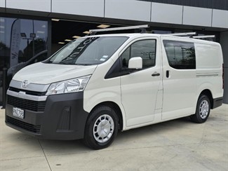 2021 Toyota Hiace - Thumbnail