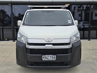 2021 Toyota Hiace - Thumbnail