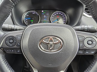 2021 Toyota RAV4 - Thumbnail