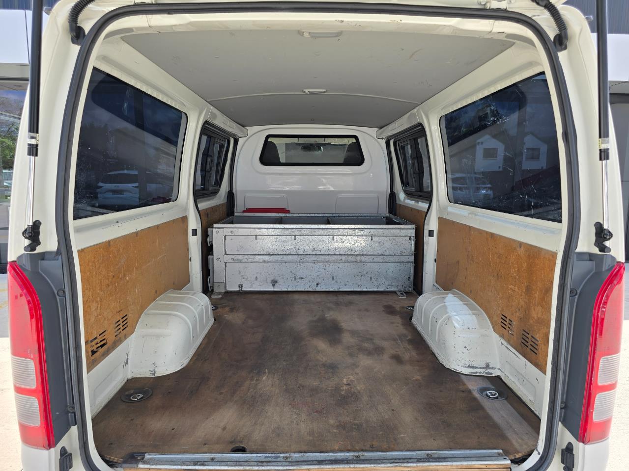 2015 Toyota Hiace