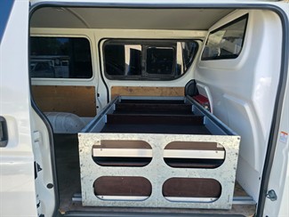 2015 Toyota Hiace - Thumbnail