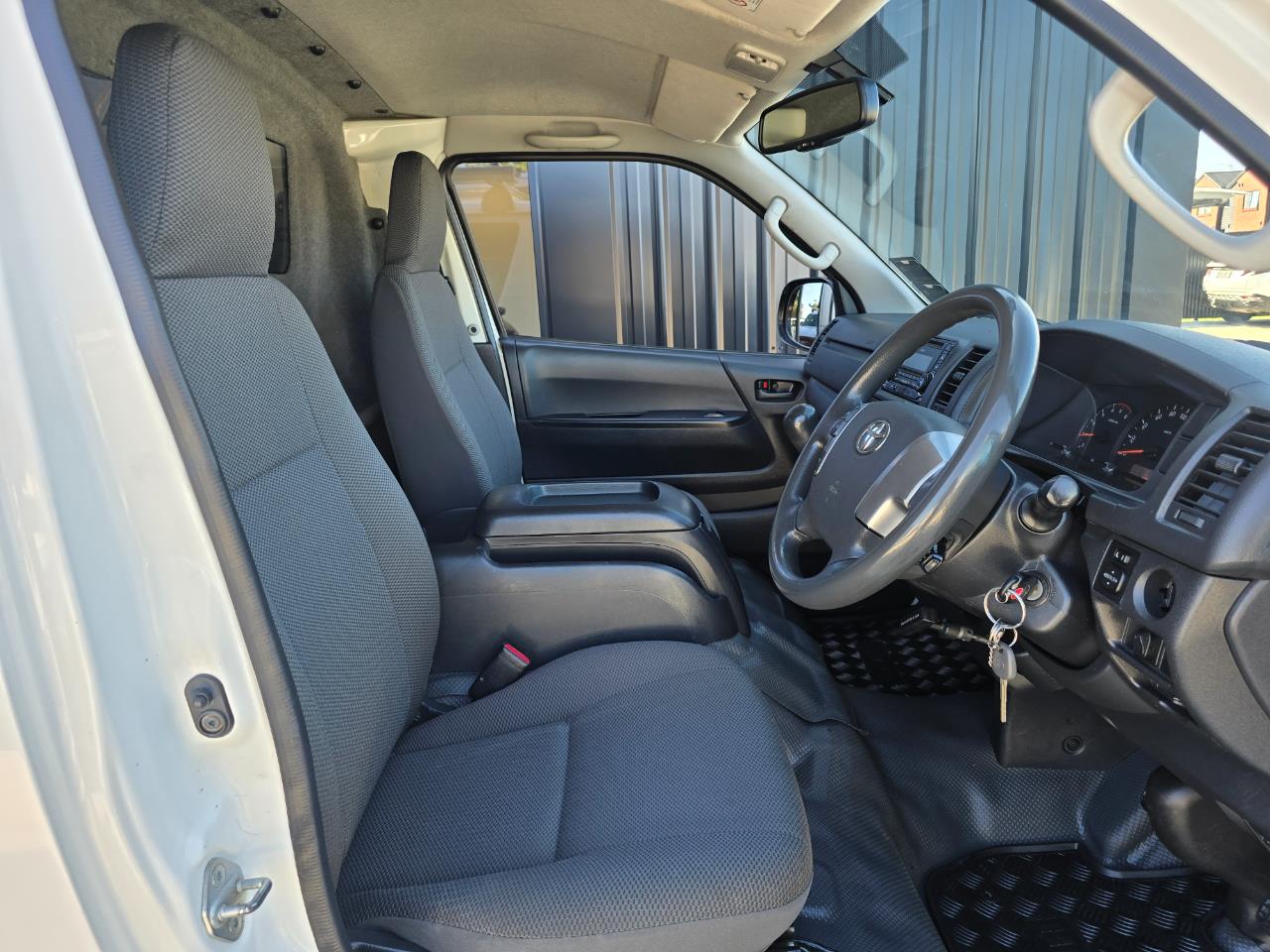 2015 Toyota Hiace