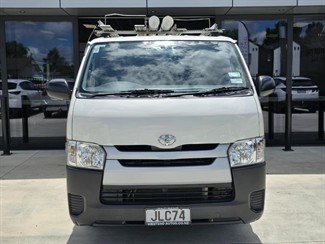 2015 Toyota Hiace - Thumbnail