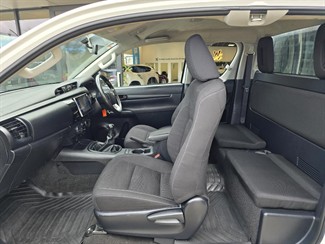 2016 Toyota Hilux - Thumbnail