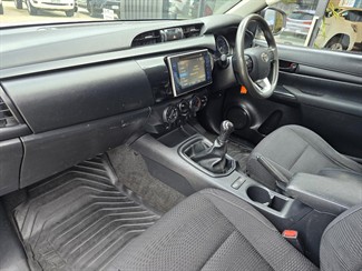 2016 Toyota Hilux - Thumbnail