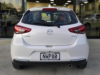 2021 Mazda 2 - Thumbnail