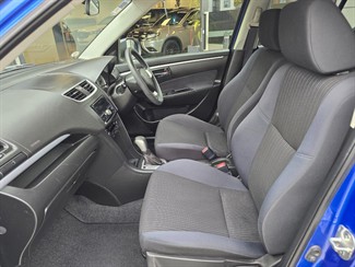 2015 Suzuki Swift - Thumbnail