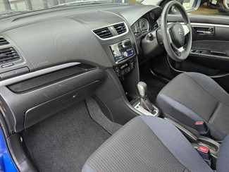 2015 Suzuki Swift - Thumbnail
