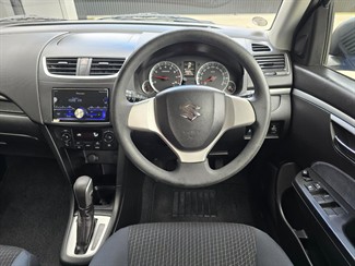 2015 Suzuki Swift - Thumbnail