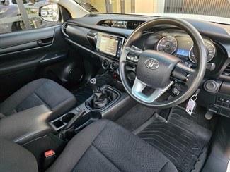 2017 Toyota Hilux - Thumbnail