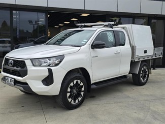 2025 Toyota Hilux - Thumbnail