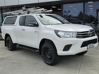 2016 Toyota Hilux - Thumbnail