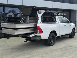 2016 Toyota Hilux - Thumbnail
