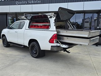2016 Toyota Hilux - Thumbnail
