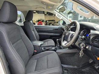 2016 Toyota Hilux - Thumbnail