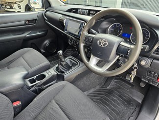 2016 Toyota Hilux - Thumbnail