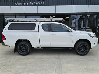 2016 Toyota Hilux - Thumbnail