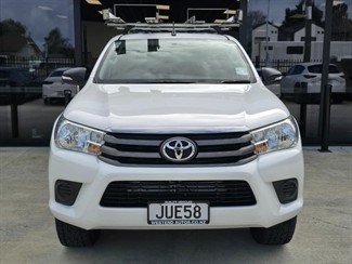 2016 Toyota Hilux - Thumbnail