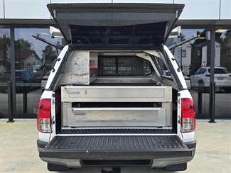 2016 Toyota Hilux - Thumbnail