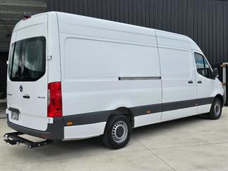 2022 Mercedes-Benz Sprinter - Thumbnail