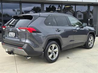 2021 Toyota Rav4 - Thumbnail