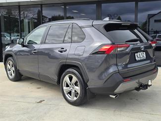 2021 Toyota Rav4 - Thumbnail