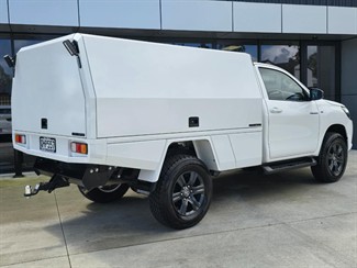2023 Toyota Hilux - Thumbnail