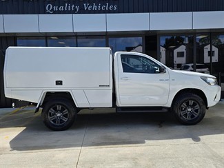 2023 Toyota Hilux - Thumbnail