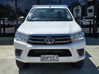 2023 Toyota Hilux - Thumbnail