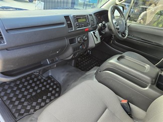 2018 Toyota Hiace - Thumbnail