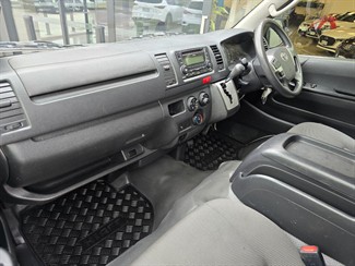 2019 Toyota Hiace - Thumbnail