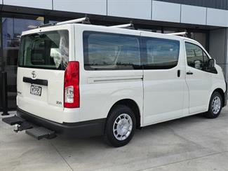 2020 Toyota Hiace - Thumbnail