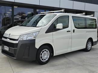 2020 Toyota Hiace - Thumbnail