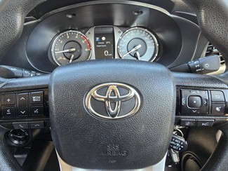 2021 Toyota Hilux - Thumbnail