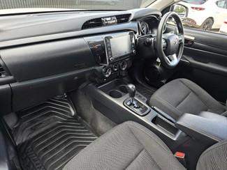 2023 Toyota Hilux - Thumbnail