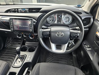 2023 Toyota Hilux - Thumbnail