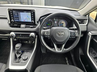 2022 Toyota Rav4 - Thumbnail