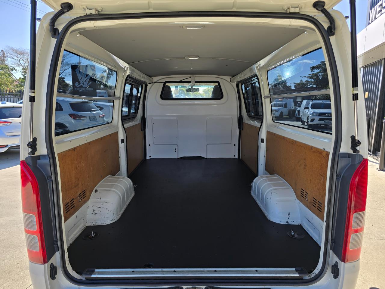 2016 Toyota Hiace
