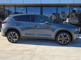 2022 Mazda CX-5 - Thumbnail