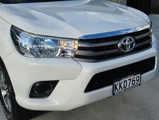 2017 Toyota Hilux - Thumbnail